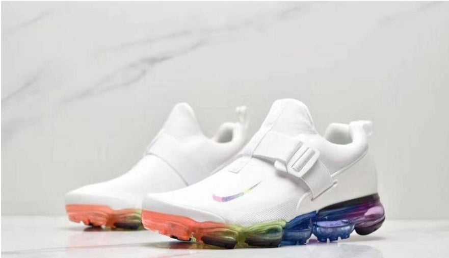 Les baskets Nike Air 2019 combinent style moderne et performance de pointe. Leur design élégant attire tous les regards. Dotées d'une empeigne en mesh respirant.pas cher. Le moins cher.