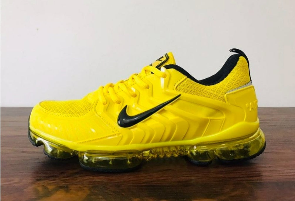 Les baskets Nike Air 2019 combinent style moderne et performance de pointe. Leur design élégant attire tous les regards. Dotées d'une empeigne en mesh respirant.pas cher. Le moins cher.