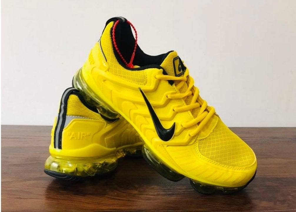 Les baskets Nike Air 2019 combinent style moderne et performance de pointe. Leur design élégant attire tous les regards. Dotées d'une empeigne en mesh respirant.pas cher. Le moins cher.