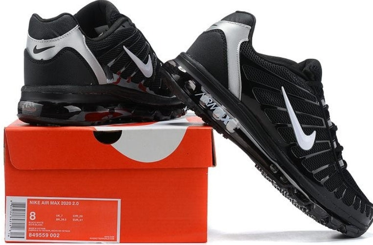 Les baskets Nike Air Shox 2020 allient style moderne et performance avancée. Leur design audacieux et innovant capte l’attention. Pas cher.le moins cher.