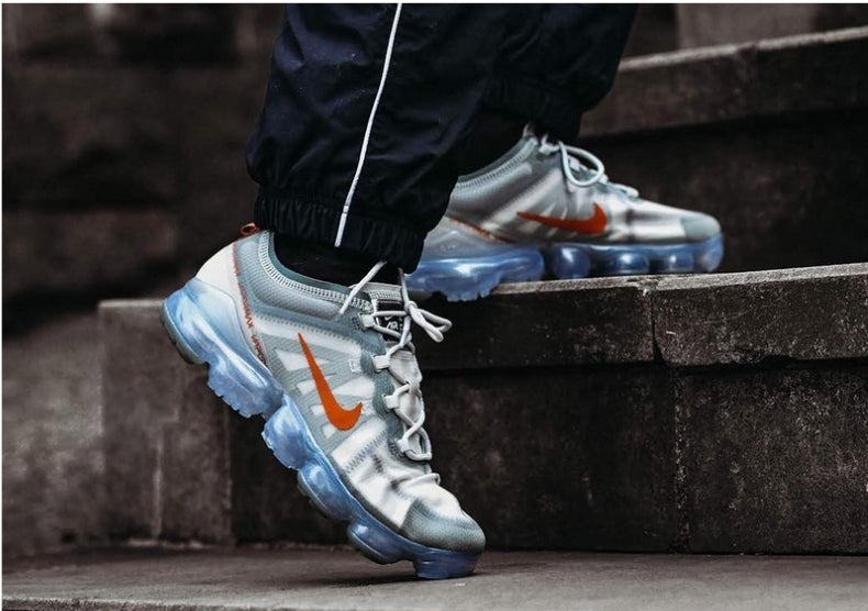 Les baskets Nike Vapormax 2018-2019 incarnent un style audacieux et une performance inégalée, design avant-gardiste 
.pas cher. Le moins cher.