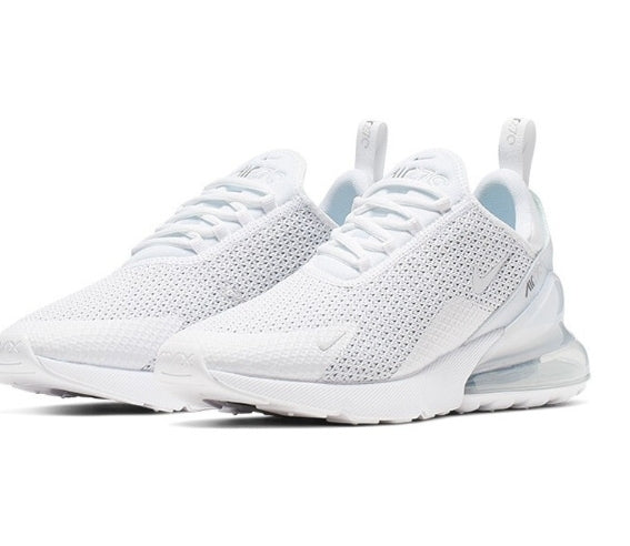 Les Baskets Nike Air Max 270 plus combinent un design élégant et une technologie de pointe. moderne et leur sur toute la longueur.pas cher. Le moins cher.