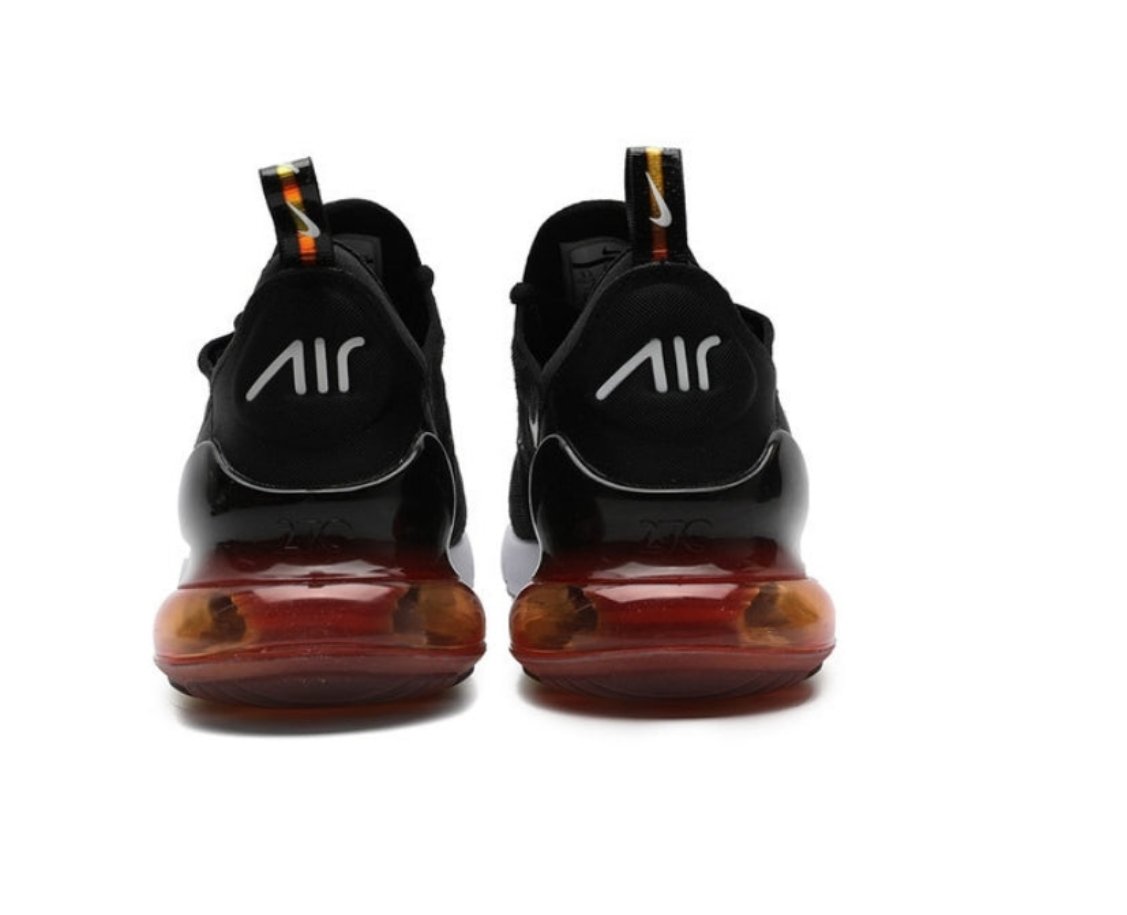 Les Baskets Nike Air Max 270 plus combinent un design élégant et une technologie de pointe. moderne et leur sur toute la longueur.pas cher. Le moins cher.