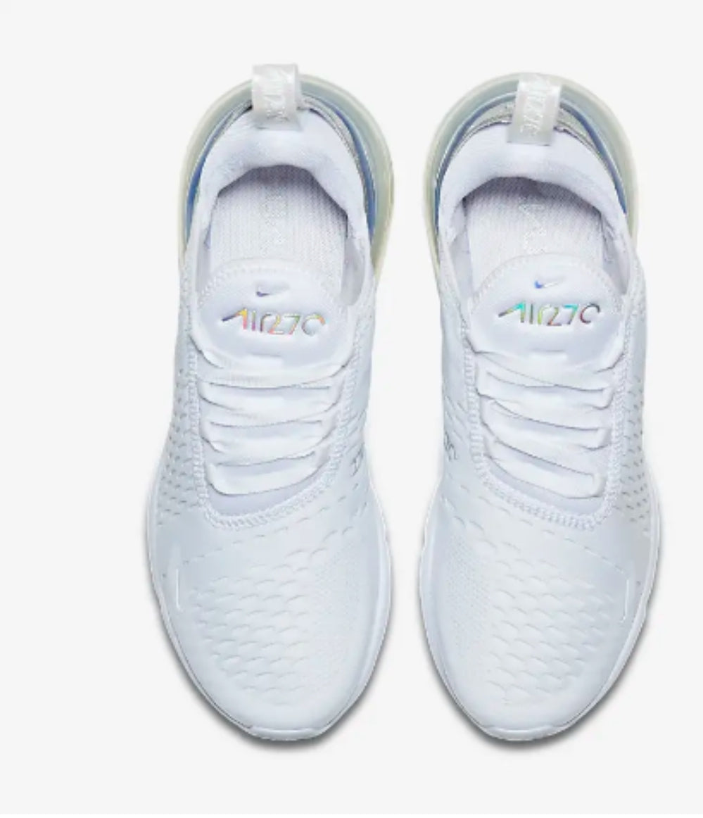 Les Baskets Nike Air Max 270 plus combinent un design élégant et une technologie de pointe. moderne et leur sur toute la longueur.pas cher. Le moins cher.