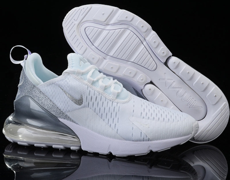 Les Baskets Nike Air Max 270 plus combinent un design élégant et une technologie de pointe. moderne et leur sur toute la longueur.pas cher. Le moins cher.