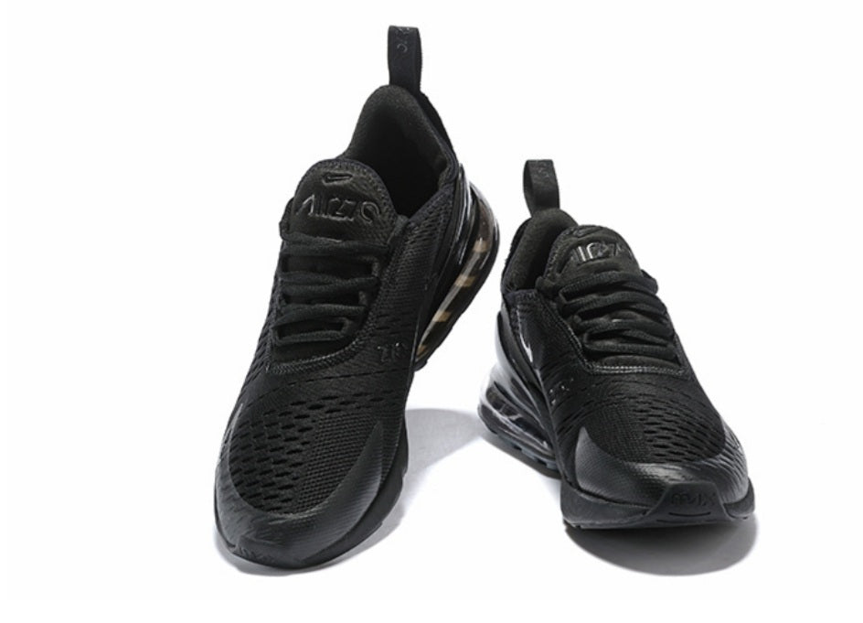 Les Baskets Nike Air Max 270 plus combinent un design élégant et une technologie de pointe. moderne et leur sur toute la longueur.pas cher. Le moins cher.