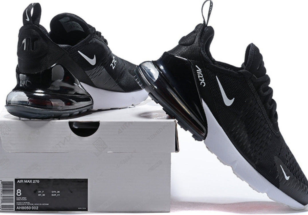 Les Baskets Nike Air Max 270 plus combinent un design élégant et une technologie de pointe. moderne et leur sur toute la longueur.pas cher. Le moins cher.