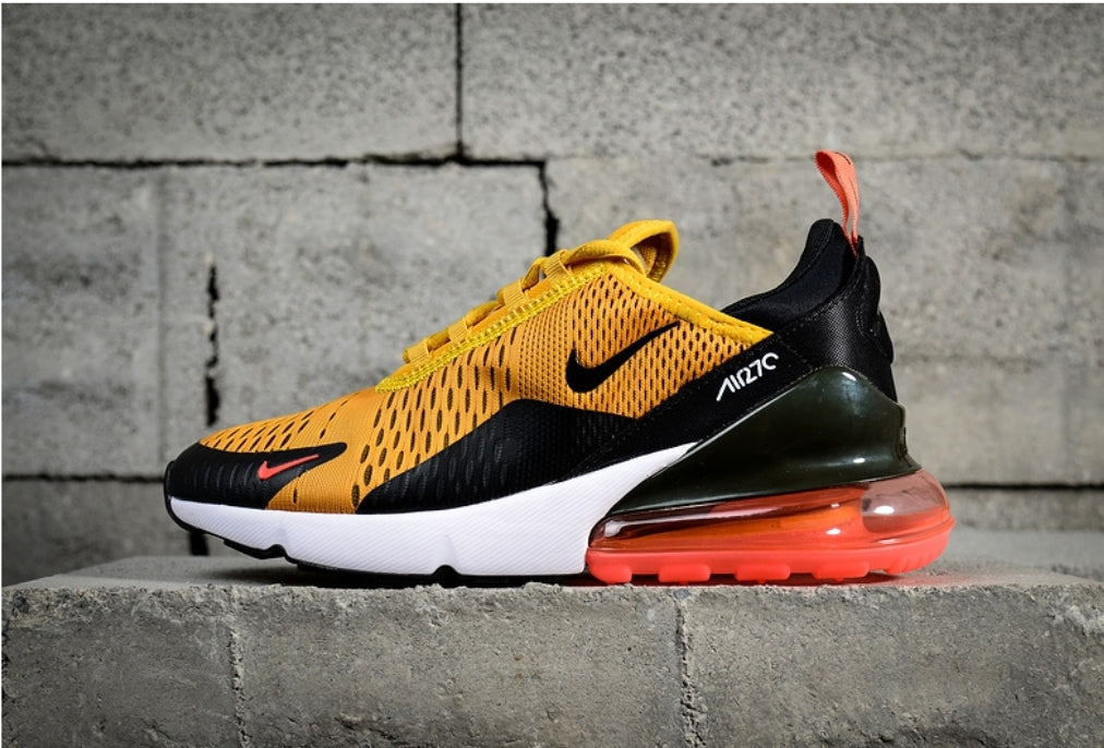 Les Baskets Nike Air Max 270 plus combinent un design élégant et une technologie de pointe. moderne et leur sur toute la longueur.pas cher. Le moins cher.