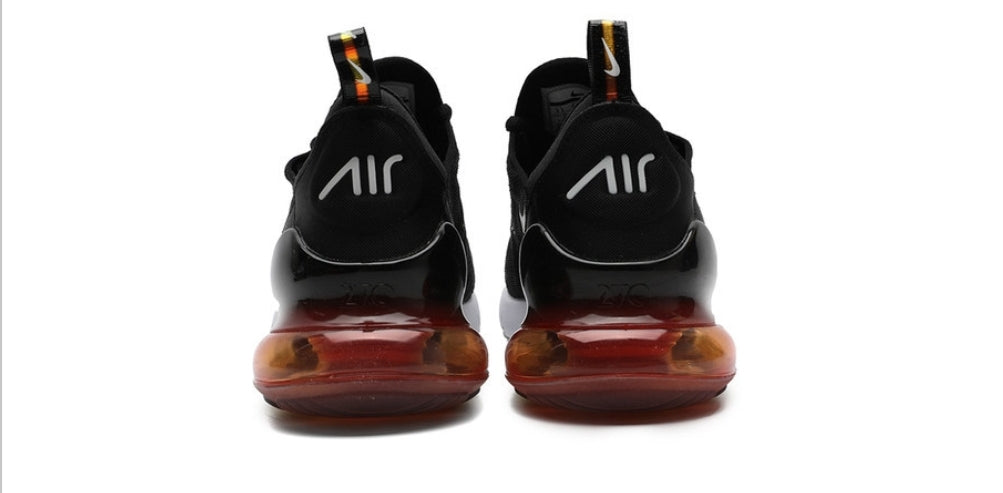 Les Baskets Nike Air Max 270 plus combinent un design élégant et une technologie de pointe. moderne et leur sur toute la longueur.pas cher. Le moins cher.