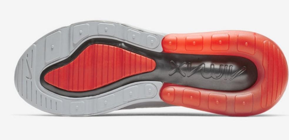 Les Baskets Nike Air Max 270 plus combinent un design élégant et une technologie de pointe. moderne et leur sur toute la longueur.pas cher. Le moins cher.