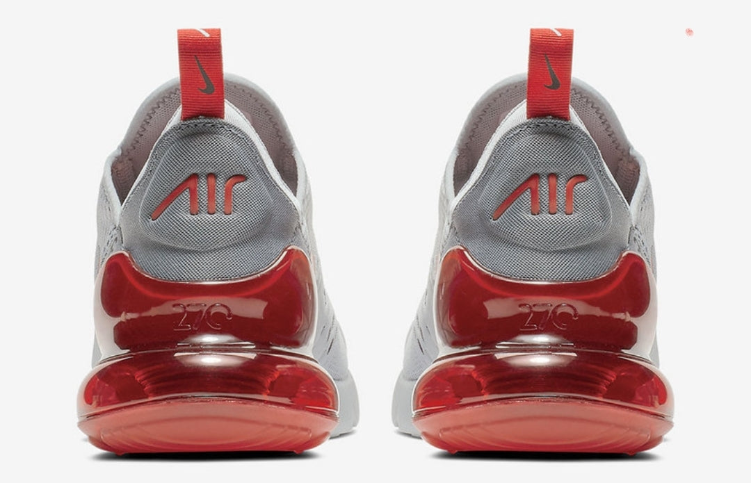 Les Baskets Nike Air Max 270 plus combinent un design élégant et une technologie de pointe. moderne et leur sur toute la longueur.pas cher. Le moins cher.