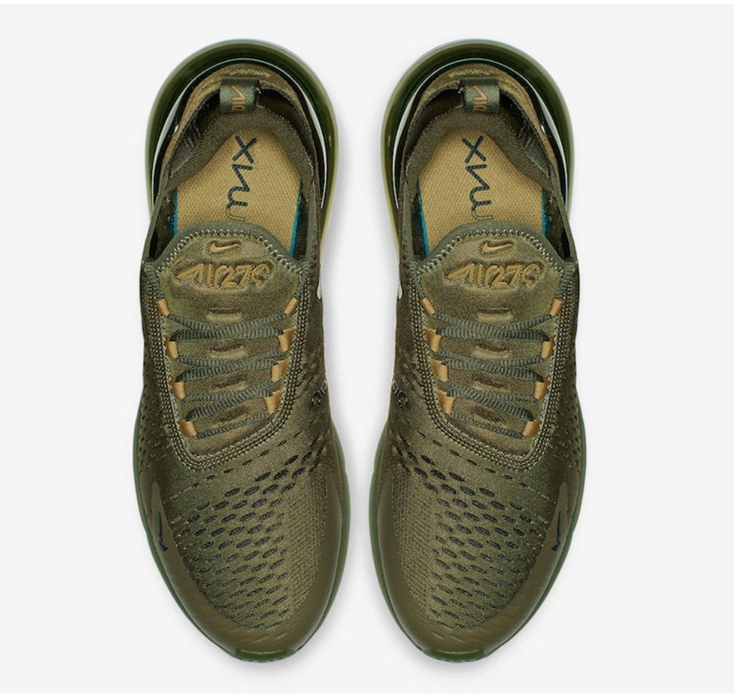 Les Baskets Nike Air Max 270 plus combinent un design élégant et une technologie de pointe. moderne et leur sur toute la longueur.pas cher. Le moins cher.