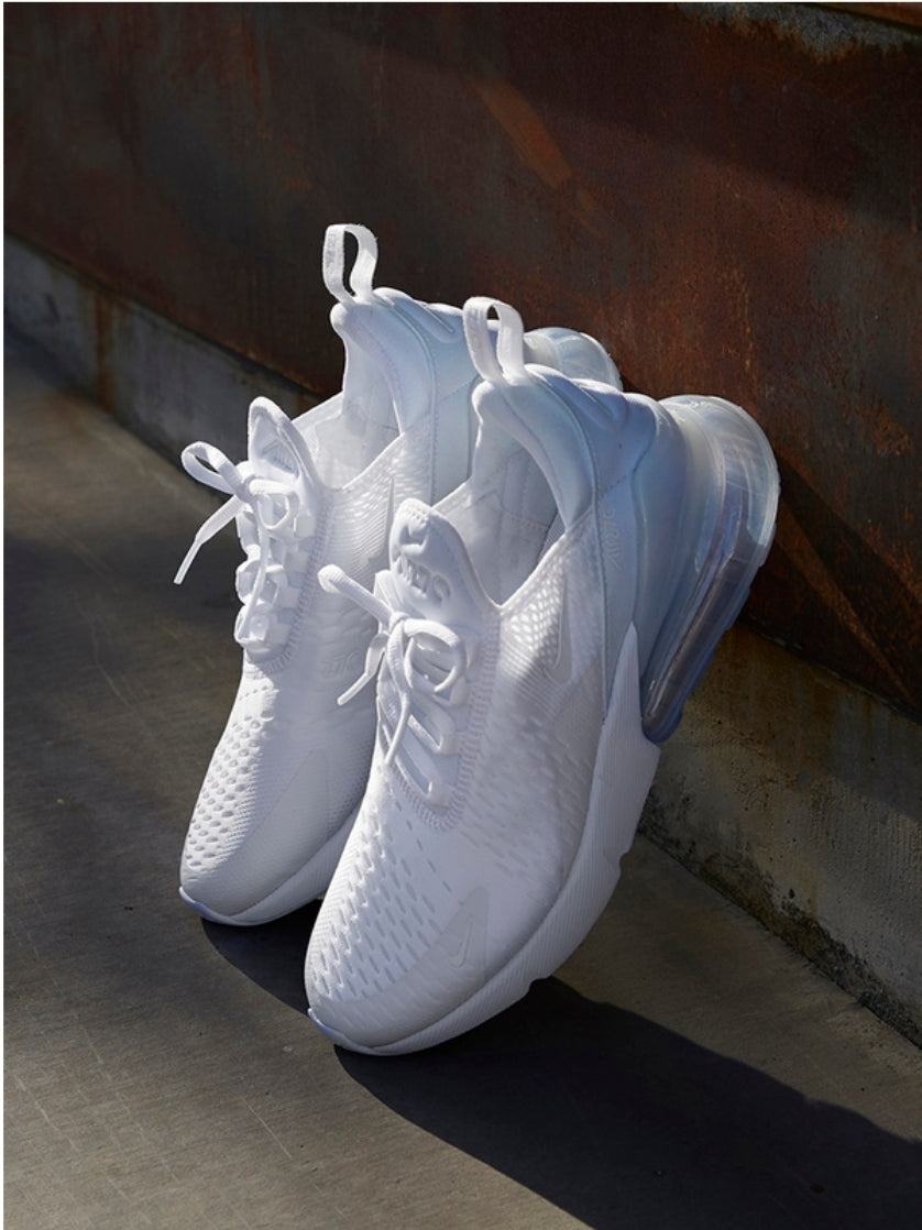 Les Baskets Nike Air Max 270 plus combinent un design élégant et une technologie de pointe. moderne et leur sur toute la longueur.pas cher. Le moins cher.