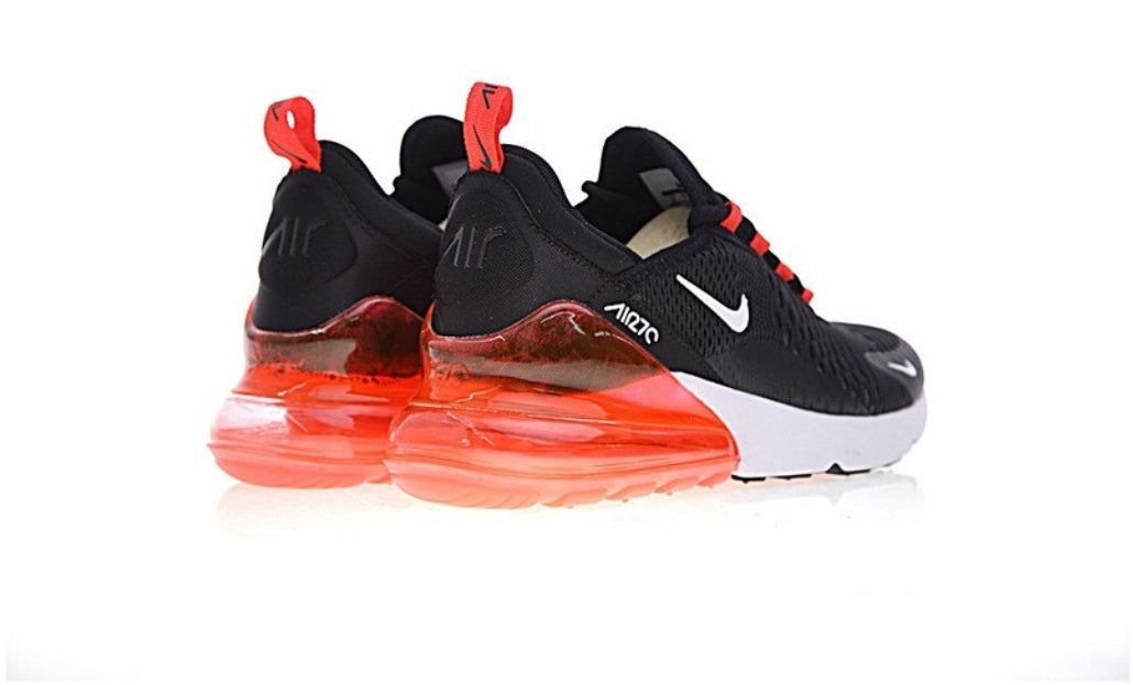 Les Baskets Nike Air Max 270 plus combinent un design élégant et une technologie de pointe. moderne et leur sur toute la longueur.pas cher. Le moins cher.