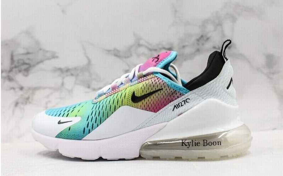 Les Baskets Nike Air Max 270 plus combinent un design élégant et une technologie de pointe. moderne et leur sur toute la longueur.pas cher. Le moins cher.