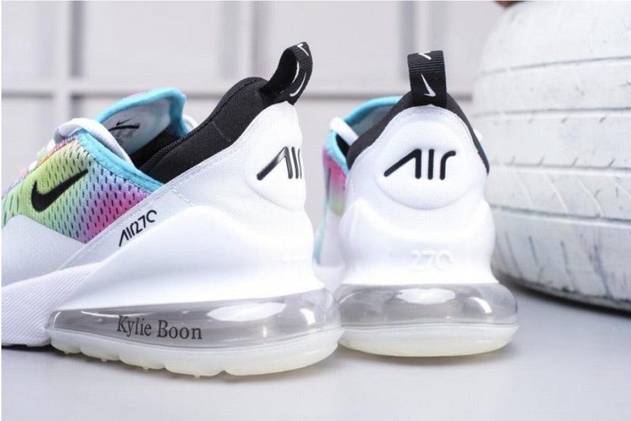 Les Baskets Nike Air Max 270 plus combinent un design élégant et une technologie de pointe. moderne et leur sur toute la longueur.pas cher. Le moins cher.