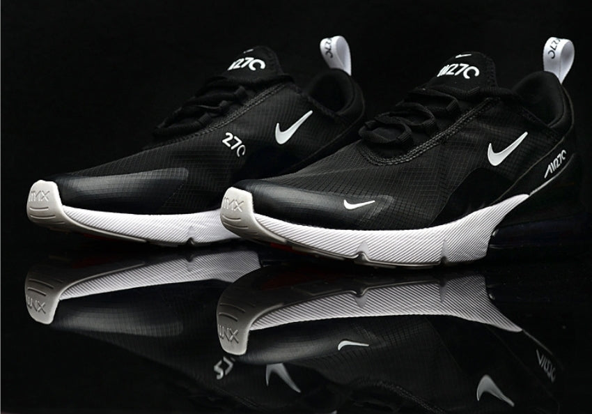 Les Baskets Nike Air Max 270 plus combinent un design élégant et une technologie de pointe. moderne et leur sur toute la longueur.pas cher. Le moins cher.