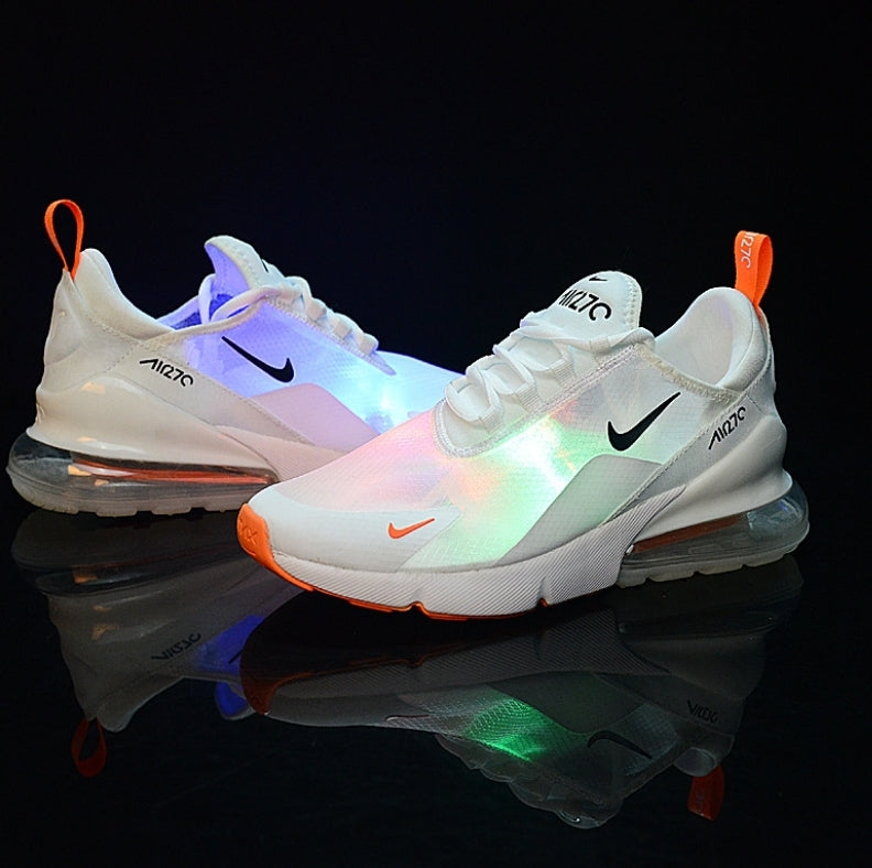 Les Baskets Nike Air Max 270 plus combinent un design élégant et une technologie de pointe. moderne et leur sur toute la longueur.pas cher. Le moins cher.