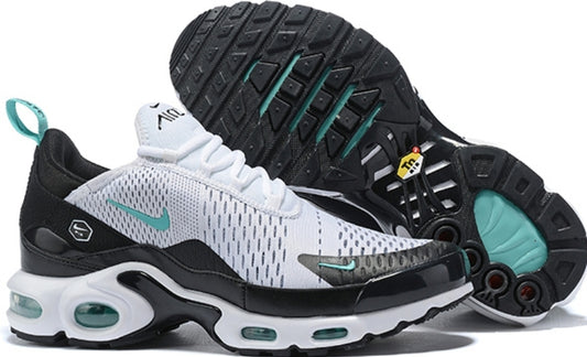 Les Baskets Nike Air Max 270 plus combinent un design élégant et une technologie de pointe. moderne et leur sur toute la longueur.pas cher. Le moins cher.