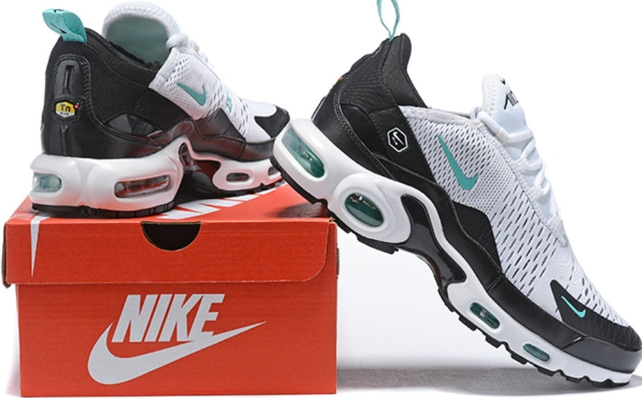 Les Baskets Nike Air Max 270 plus combinent un design élégant et une technologie de pointe. moderne et leur sur toute la longueur.pas cher. Le moins cher.