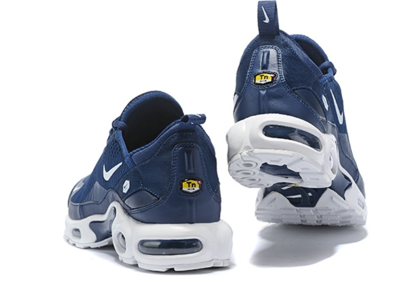 Les Baskets Nike Air Max 270 plus combinent un design élégant et une technologie de pointe. moderne et leur sur toute la longueur.pas cher. Le moins cher.