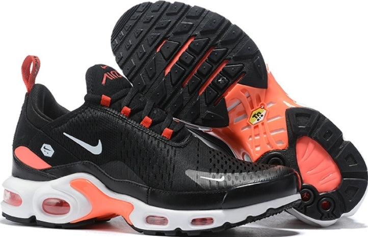 Les Baskets Nike Air Max 270 plus combinent un design élégant et une technologie de pointe. moderne et leur sur toute la longueur.pas cher. Le moins cher.