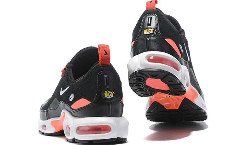 Les Baskets Nike Air Max 270 plus combinent un design élégant et une technologie de pointe. moderne et leur sur toute la longueur.pas cher. Le moins cher.