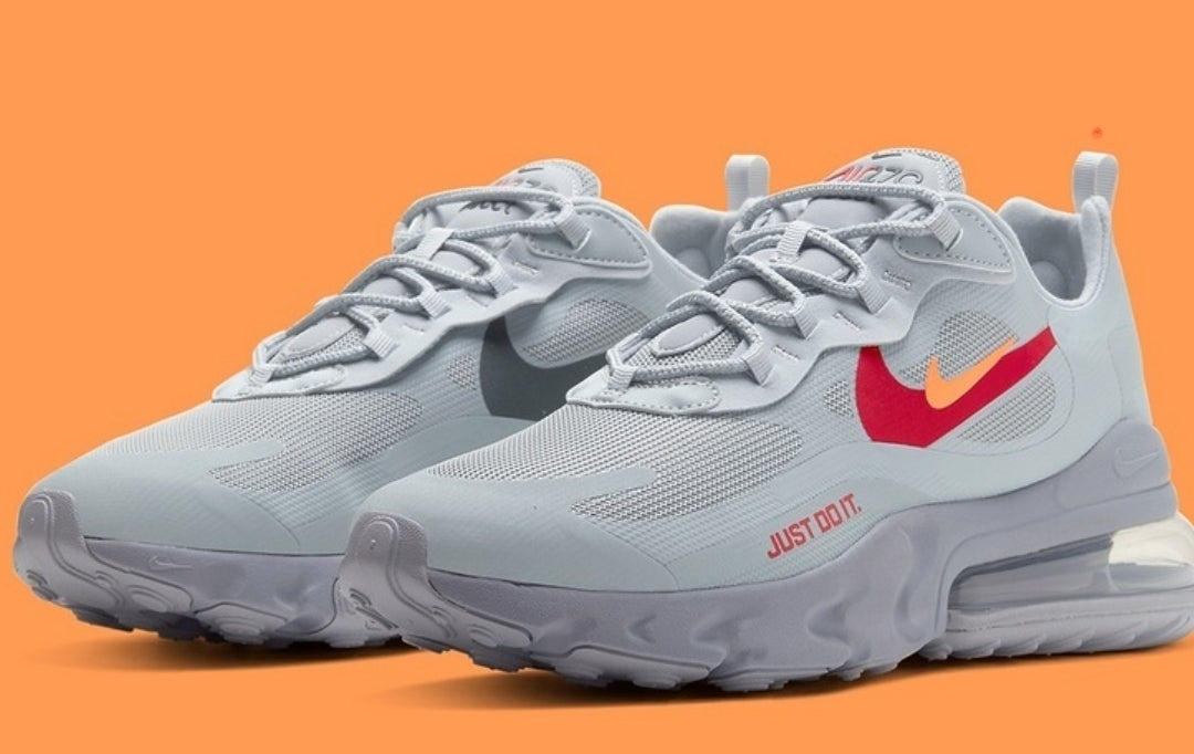 Les baskets Nike React offrent exceptionnelle de style moderne et d'innovation . design élégant et choix incontournable.pas cher.le moins cher.