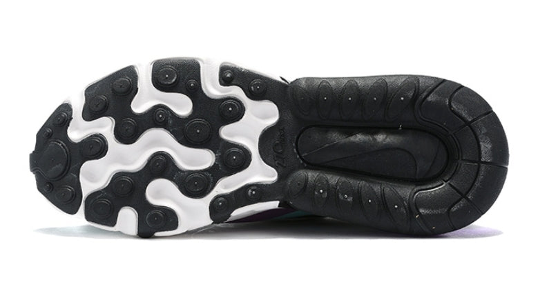 Les baskets Nike React offrent exceptionnelle de style moderne et d'innovation .  design élégant et  choix incontournable.pas cher.le moins cher.