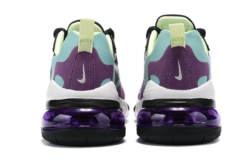 Les baskets Nike React offrent exceptionnelle de style moderne et d'innovation . design élégant et choix incontournable.pas cher.le moins cher.