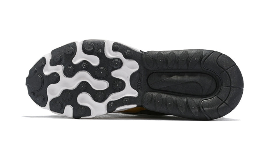 Les baskets Nike React offrent exceptionnelle de style moderne et d'innovation . design élégant et choix incontournable.pas cher.le moins cher.