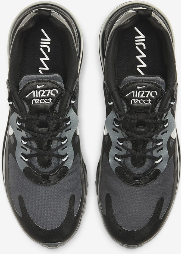 Les baskets Nike React offrent exceptionnelle de style moderne et d'innovation . design élégant et choix incontournable.pas cher.le moins cher.