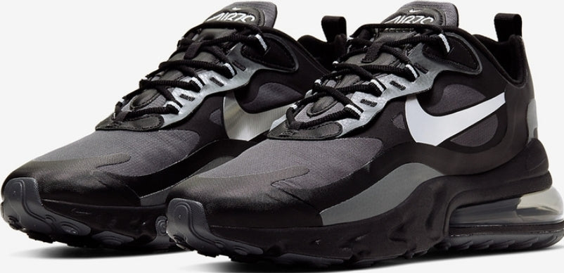 Les baskets Nike React offrent exceptionnelle de style moderne et d'innovation . design élégant et choix incontournable.pas cher.le moins cher.