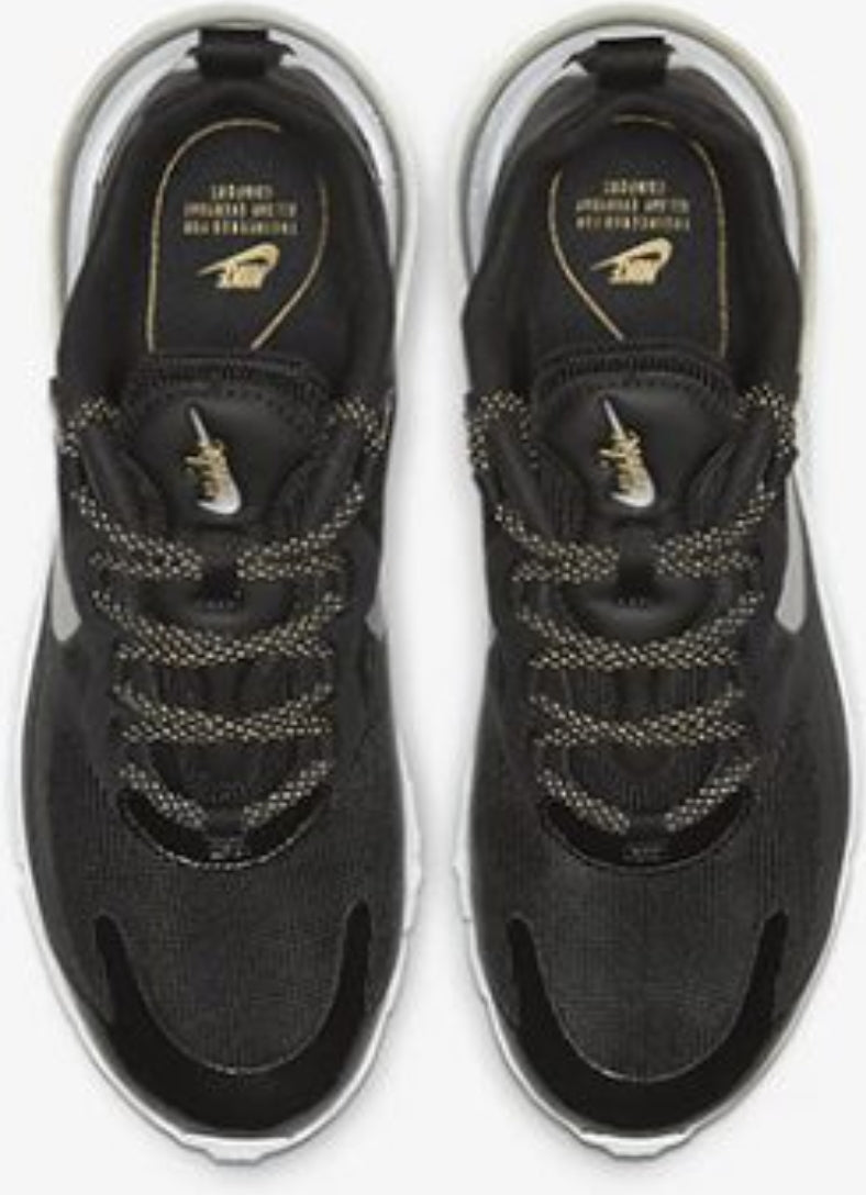 Les baskets Nike React offrent exceptionnelle de style moderne et d'innovation . design élégant et choix incontournable.pas cher.le moins cher.