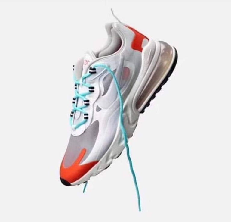 Les baskets Nike React offrent exceptionnelle de style moderne et d'innovation . design élégant et choix incontournable.pas cher.le moins cher.
