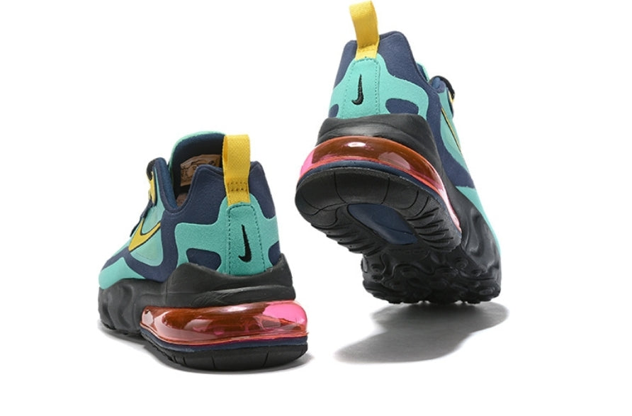 Les baskets Nike React offrent exceptionnelle de style moderne et d'innovation . design élégant et choix incontournable.pas cher.le moins cher.
