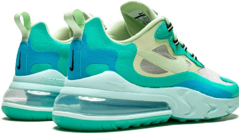 Les baskets Nike React offrent exceptionnelle de style moderne et d'innovation . design élégant et choix incontournable.pas cher.le moins cher.