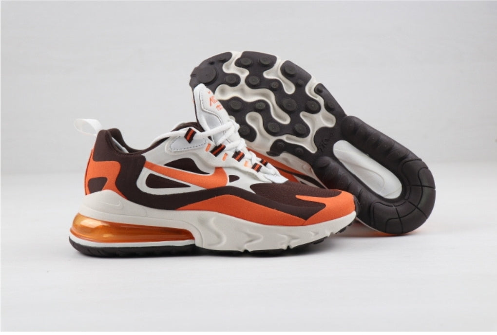 Les baskets Nike React offrent exceptionnelle de style moderne et d'innovation . design élégant et choix incontournable.pas cher.le moins cher.