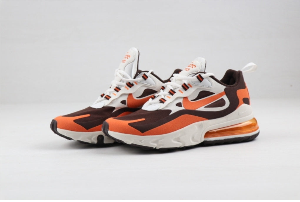 Les baskets Nike React offrent exceptionnelle de style moderne et d'innovation . design élégant et choix incontournable.pas cher.le moins cher.