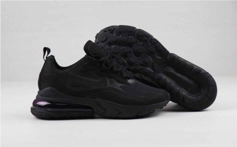 Les baskets Nike React offrent exceptionnelle de style moderne et d'innovation . design élégant et choix incontournable.pas cher.le moins cher.