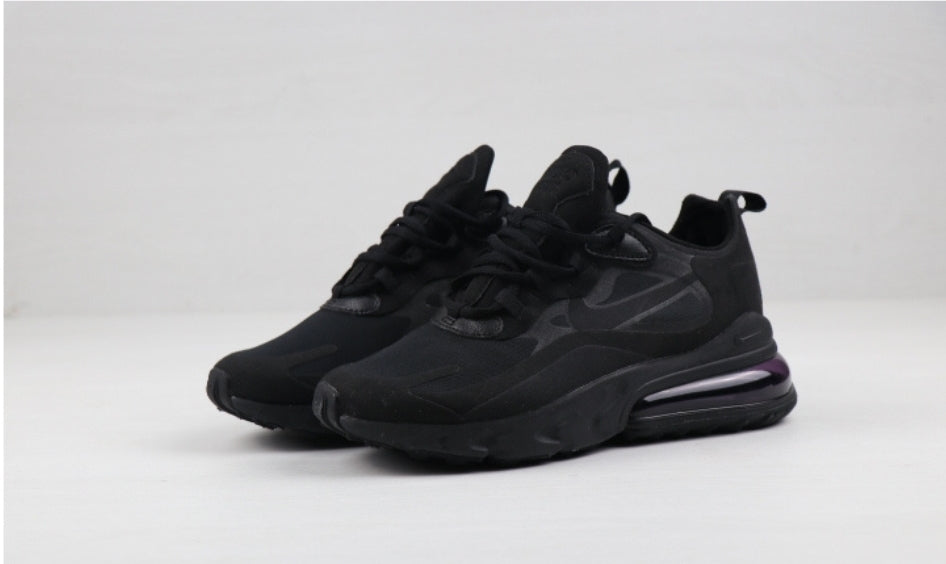 Les baskets Nike React offrent exceptionnelle de style moderne et d'innovation .  design élégant et  choix incontournable.pas cher.le moins cher.