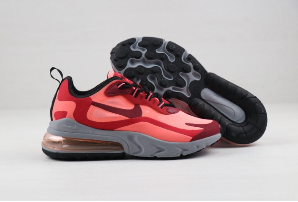 Les baskets Nike React offrent exceptionnelle de style moderne et d'innovation . design élégant et choix incontournable.pas cher.le moins cher.