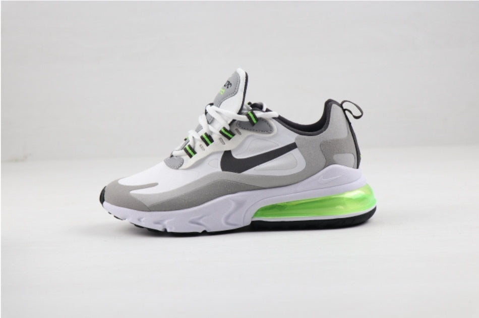 Les baskets Nike React offrent exceptionnelle de style moderne et d'innovation . design élégant et choix incontournable.pas cher.le moins cher.