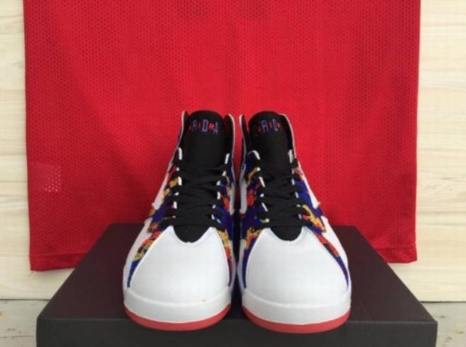 Baskets air Jordan 7 femme Elles ont conquis les amateurs de mode grâce à leur esthétique audacieuse et leurs innovations techniques.