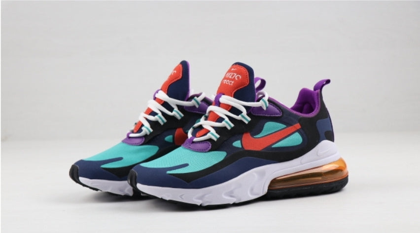 Les baskets Nike React offrent exceptionnelle de style moderne et d'innovation . design élégant et choix incontournable.pas cher.le moins cher.