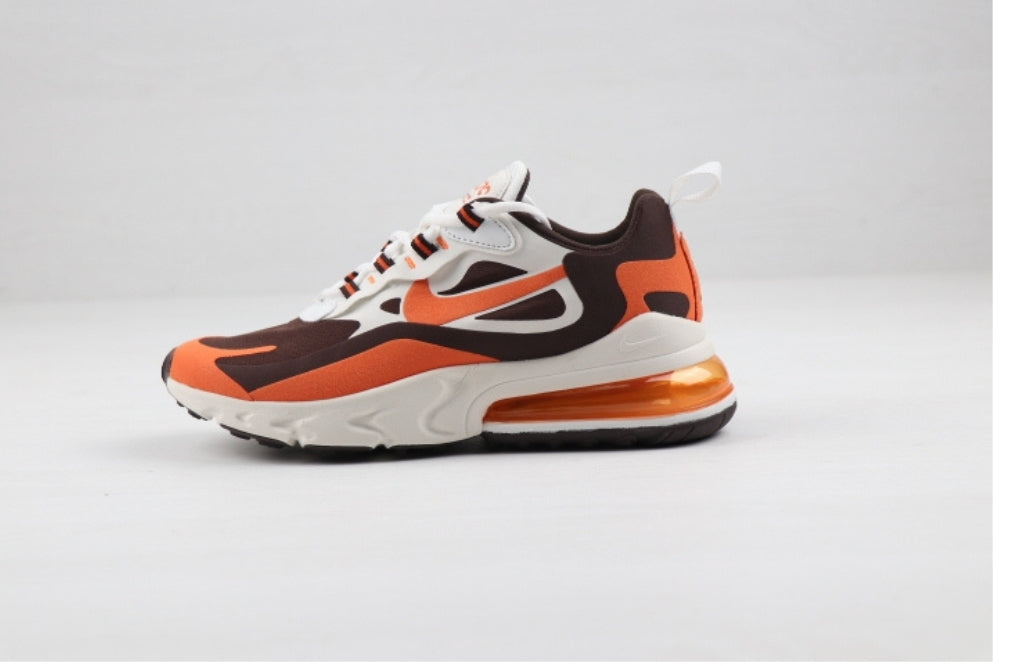 Les baskets Nike React offrent exceptionnelle de style moderne et d'innovation . design élégant et choix incontournable.pas cher.le moins cher.