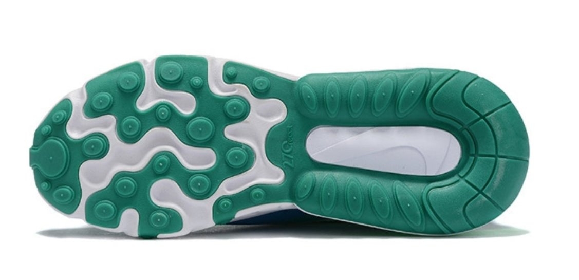 Les baskets Nike React offrent exceptionnelle de style moderne et d'innovation . design élégant et choix incontournable.pas cher.le moins cher.