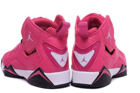 Baskets air Jordan 7 femme Elles ont conquis les amateurs de mode grâce à leur esthétique audacieuse et leurs innovations techniques.