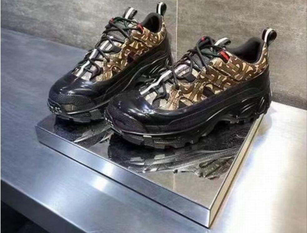 Les baskets Burberry incarnent un style emblématique et une sophistication britannique.
 leur design raffiné. Pas cher. Le moins cher.