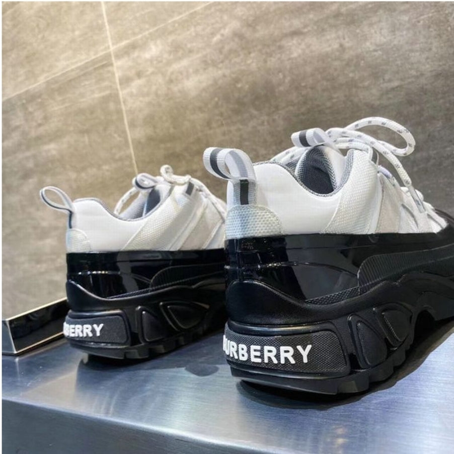 Les baskets Burberry incarnent un style emblématique et une sophistication britannique.
 leur design raffiné. Pas cher. Le moins cher.